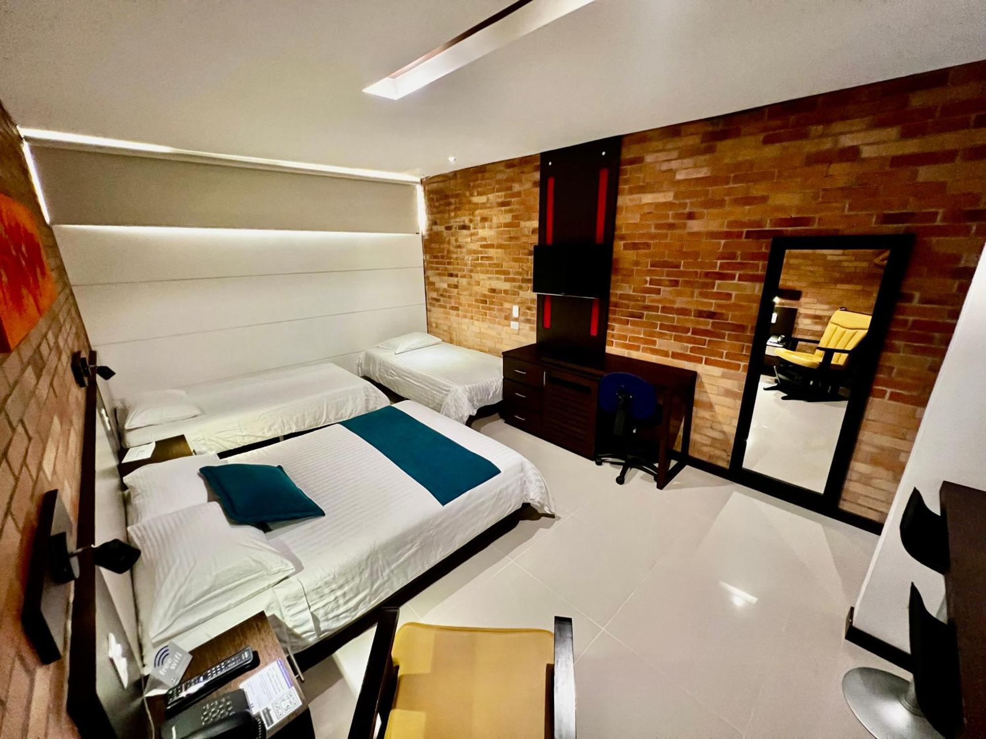 Hotel Toscana Oriente Rionegro Bagian luar foto